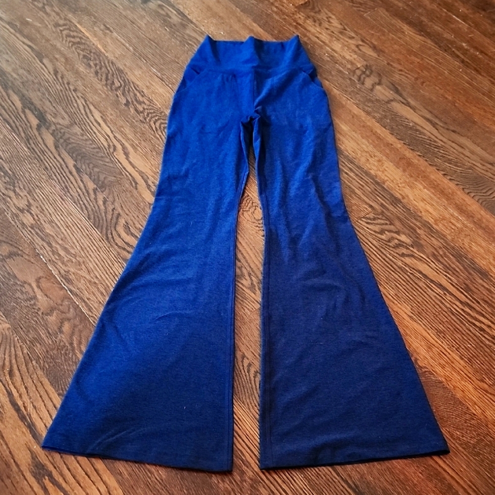Beyond Yoga Navy Leggings